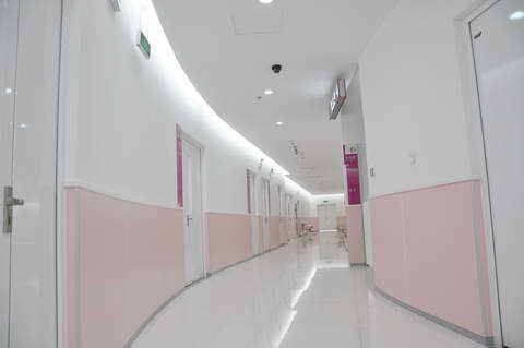 河南省人民医院整形美容中心整洁、明亮的VIP留观室