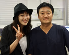 韩国UcanB整形外科医院演员李荷娜来访韩国UcanB整形医院