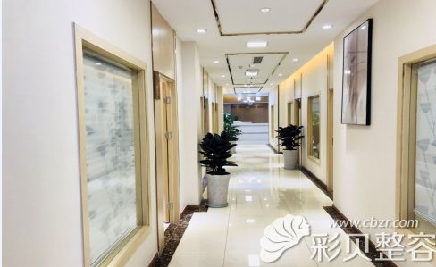 绵阳韩美医疗美容大厅过道环境图片