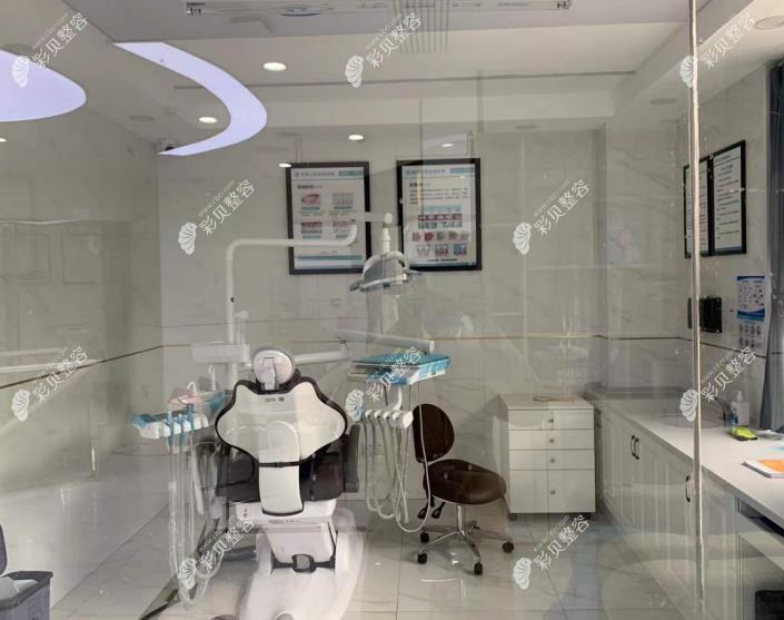 武汉华硕牙科诊疗室环境图