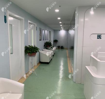 郑州第二中医院整形科医院走廊