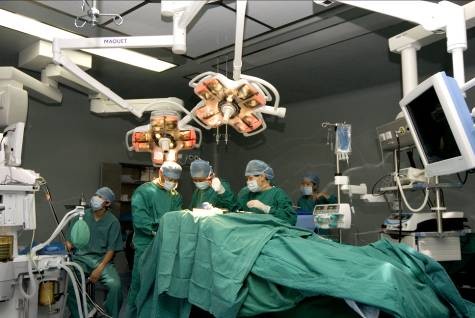 宁波市第二医院整形外科宁波第二医院整形医生正在手术中