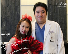 韩国高兰得整形外科医院喜剧演员Hong Hyeon Hui与高兰得整形外科徐逸笵院长合影