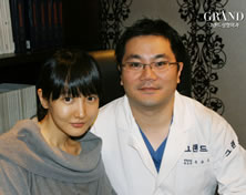 韩国高兰得整形外科医院演员Sa Gan与高兰得整形外科柳相旭院长合影