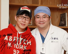韩国高兰得整形外科医院演员Choe Jae Hwan与高兰得整形外科柳相旭院长合影