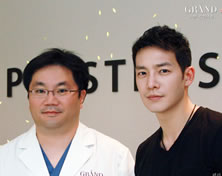 韩国高兰得整形外科医院演员Kang Eun Tak与高兰得整形外科柳相旭院长合影