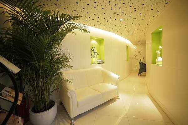 北京奥德丽格医疗美容门诊部医院等候区一角