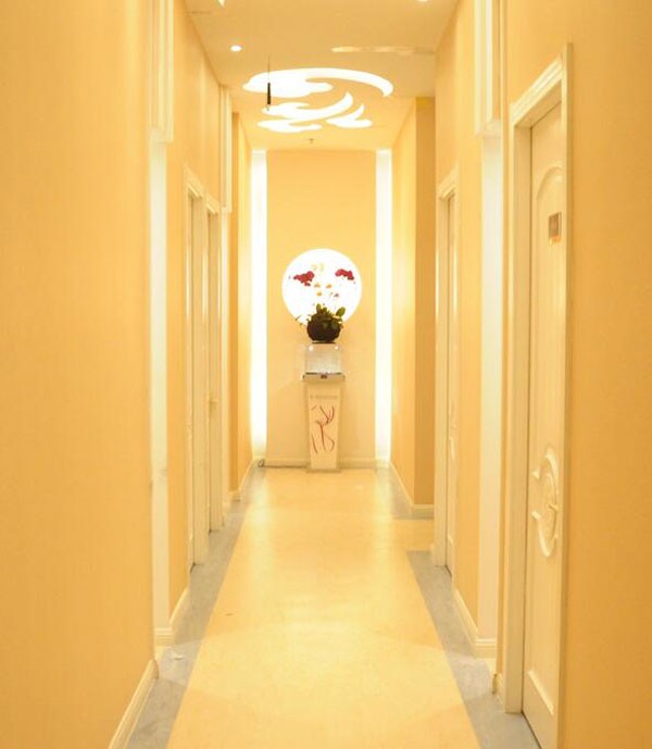 兰州韩美医疗美容门诊部走廊