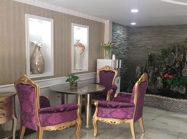 乌鲁木齐黎美整形美容门诊部休息区