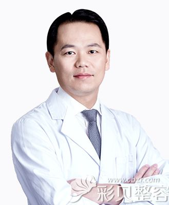 深圳阳光整形医院美容科主治医师李鹏简介