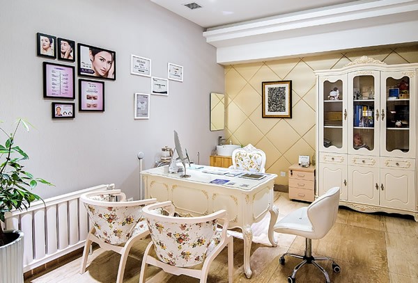 大连爱德丽格医疗美容门诊部咨询室