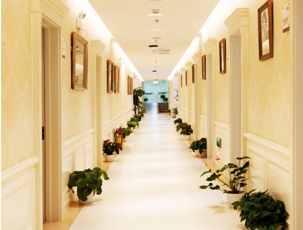 北京圣嘉新医疗美容医院院内走廊