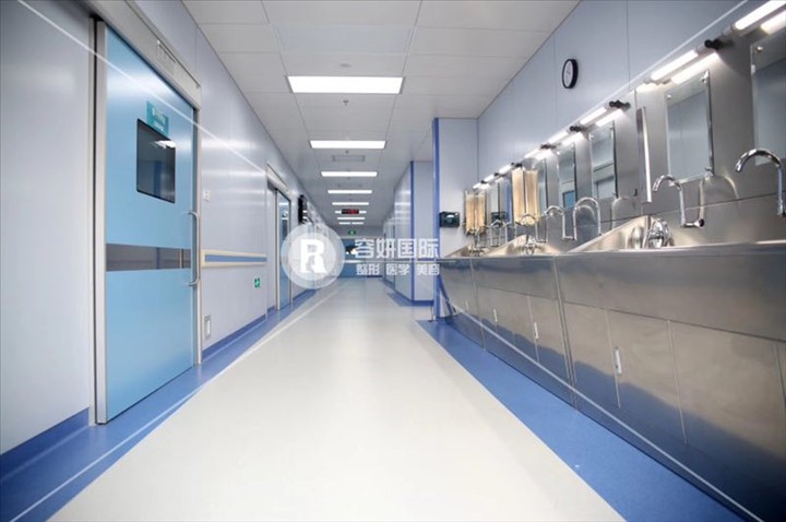 上海容妍医疗美容门诊部手术室门口