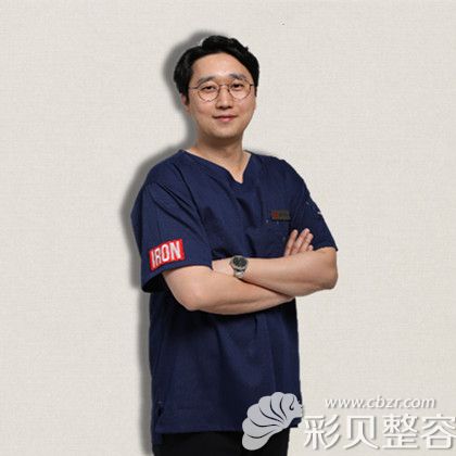 韩国艾恩整形院长崔源哲