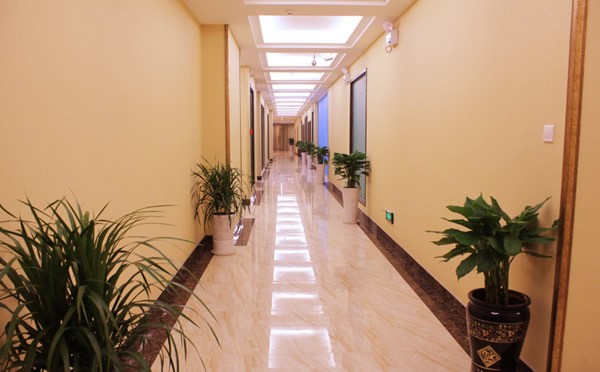 贵阳丽都医疗美容医院医院走廊环境