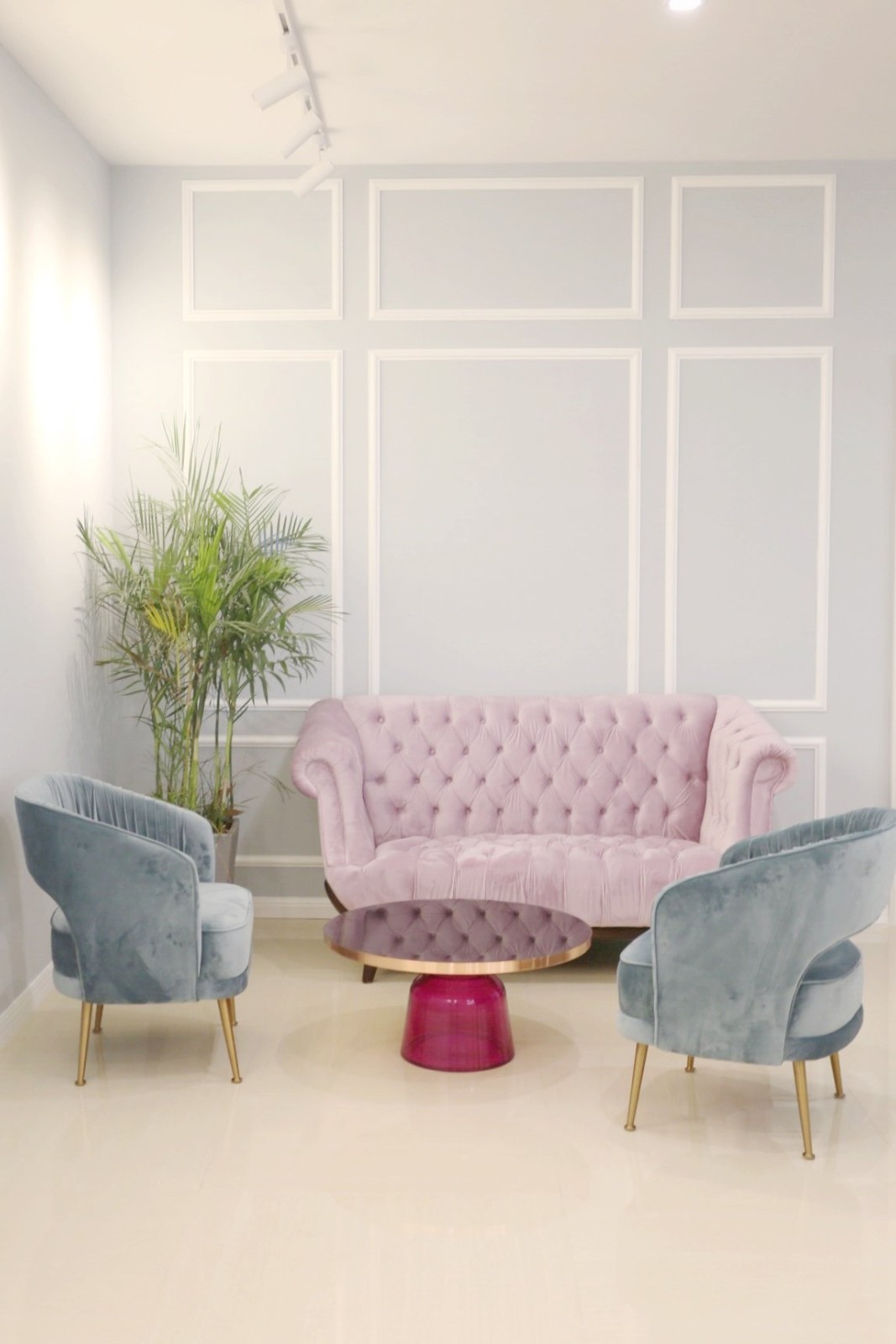 金华令颜综合门诊部休息处一角