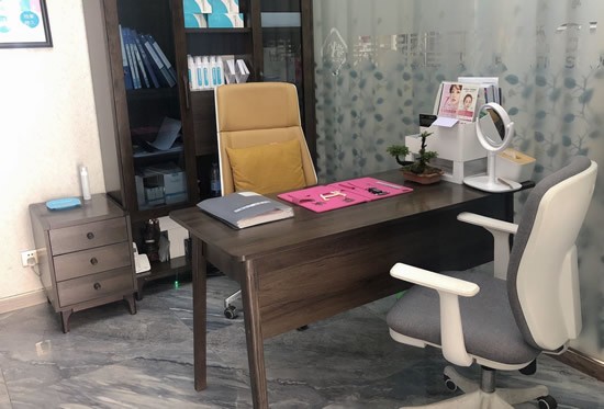 滕州美界医疗美容诊所面诊室1