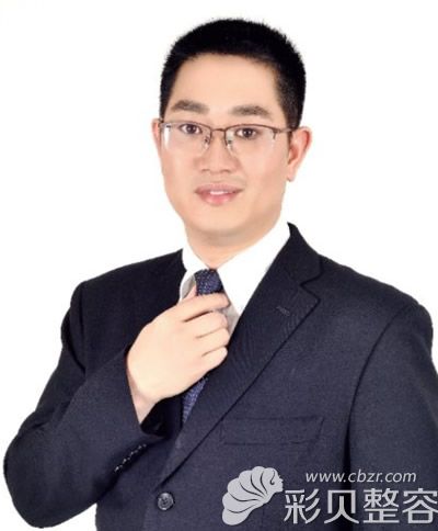 武汉亚韩整形外科医院邓正辉医生