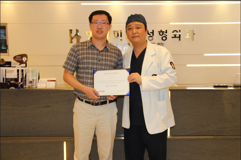 潍坊华美医疗美容医院任院长授牌