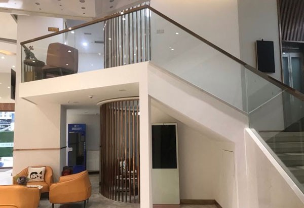 福州真格医疗美容门诊部二楼走廊