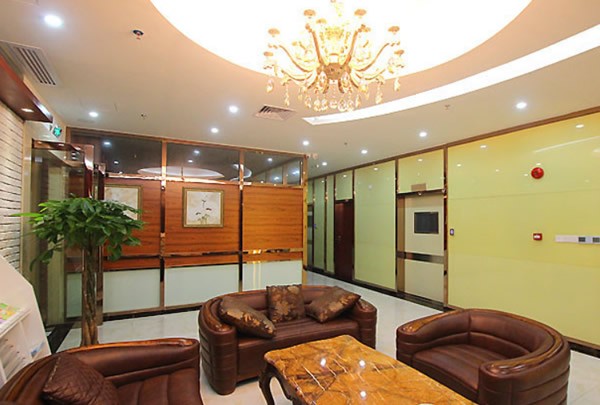 暨南雅皓口腔门诊部休息区2