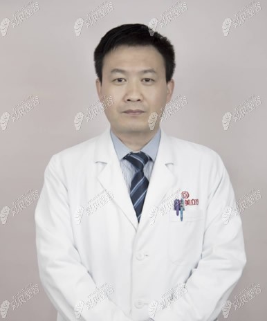上海美立方医院整形外科技术院长闫磊