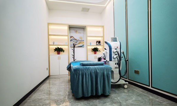 恩施美年华整形外科医院M22王者之冠美肤室