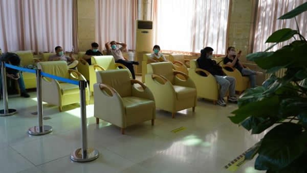 北京和平里中西医结合医院大厅环境