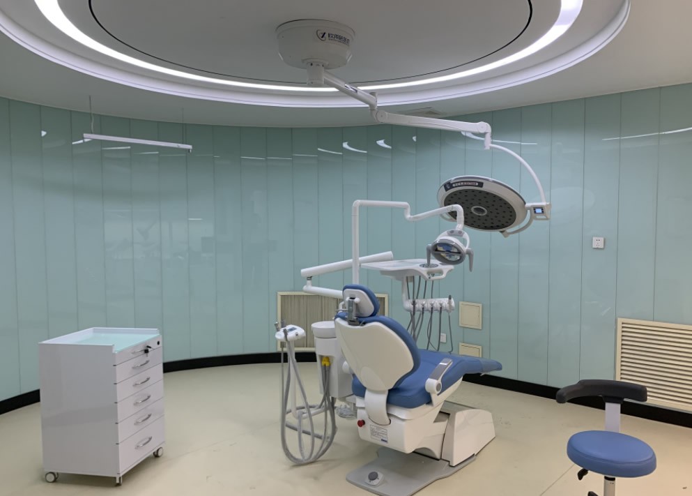 唐山牙博士口腔医院种植牙手术室