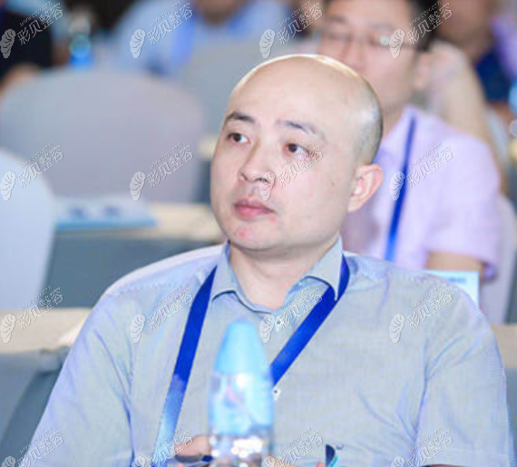 武汉艺星整形杨国梁医生照片