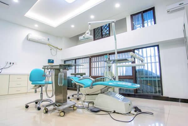 阜阳金阳光口腔门诊部牙椅