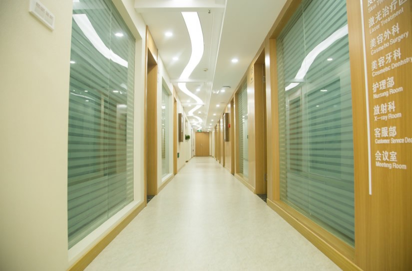 武汉新至美医疗美容门诊部医院走廊