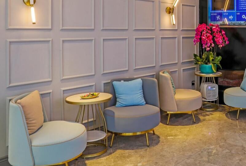 长沙市天心区凯莱纯真医疗美容门诊部休息区