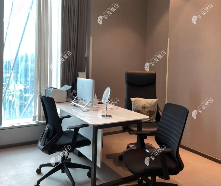 嘉兴曙光医疗美容门诊部医生办公室