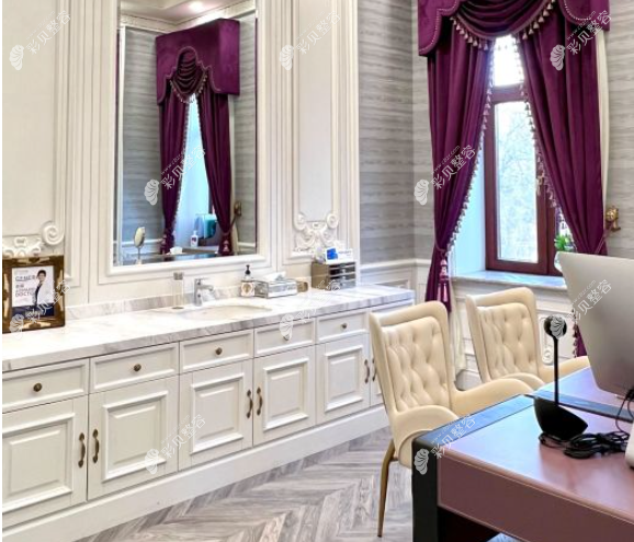 哈尔滨昆仑爱颜医疗美容门诊部面诊室