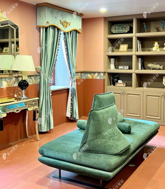 哈尔滨昆仑爱颜医疗美容门诊部休息区