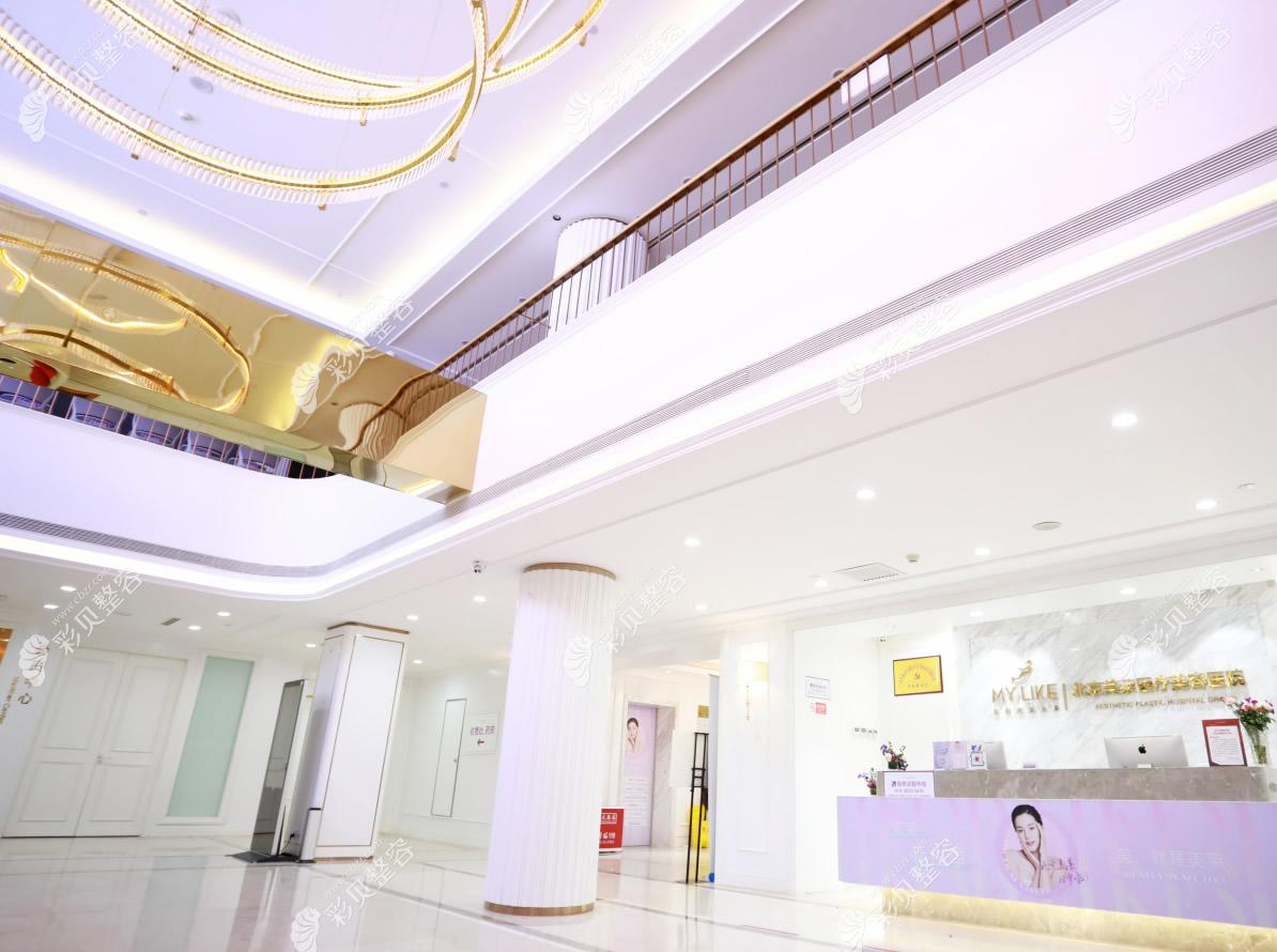 北京美莱医疗美容医院大厅一角 - 副本