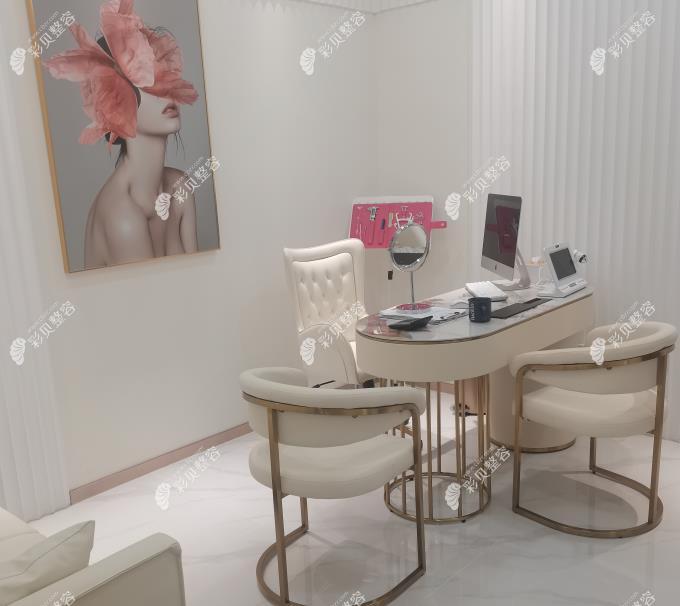 济南时光医疗美容门诊部咨询室