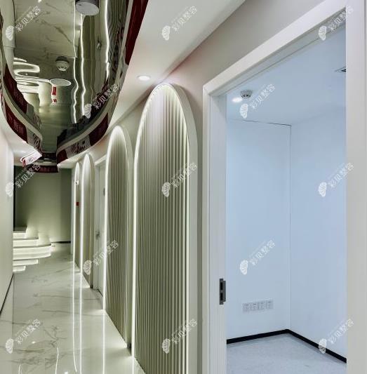 北京美媛荟医疗美容门诊部走廊